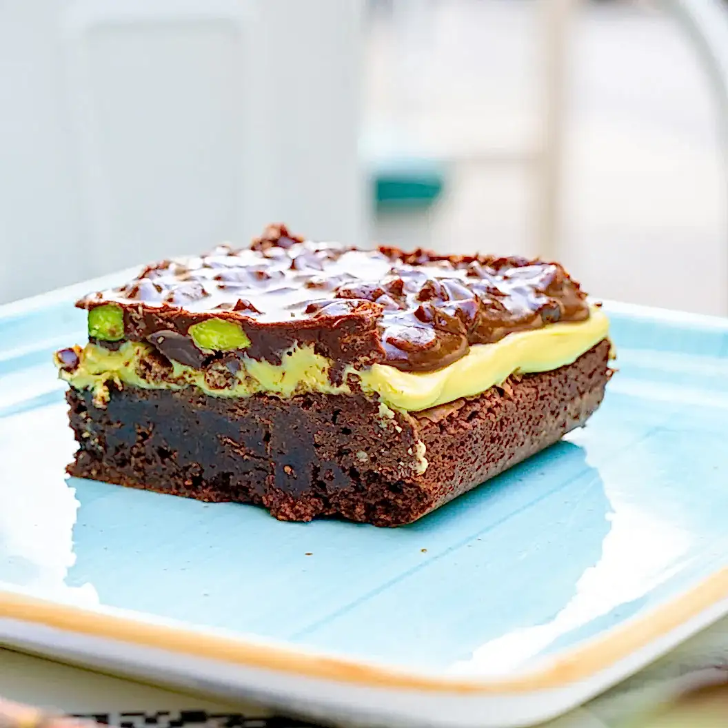 Belçika Çikolatalı Antep Fıstıklı Brownie-Glutensiz - blumcoffeehouse